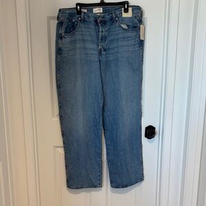 Universal Thread Light Blue Straight Leg Jeans
